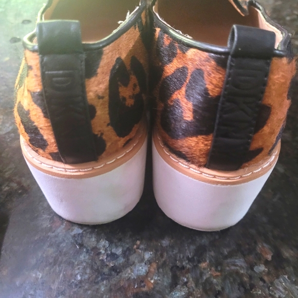 DKNY Leopard stack shoes - Picture 6 of 6